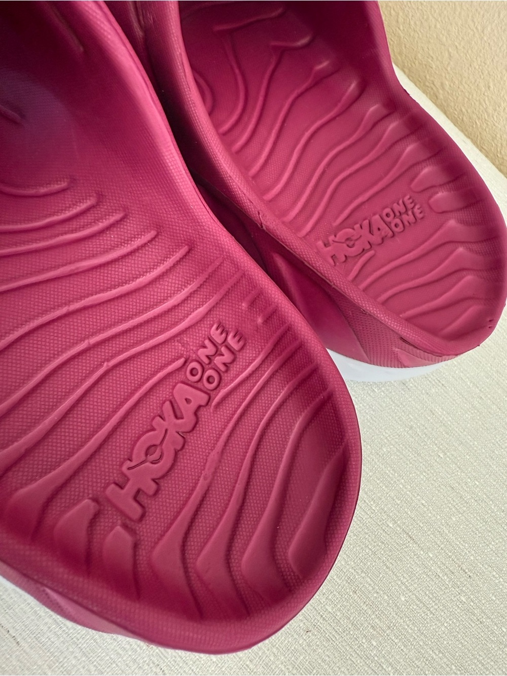 HOKA One One Women’s Berry Slide Sandals - Lightweight Comfort - Picture 9 of 12